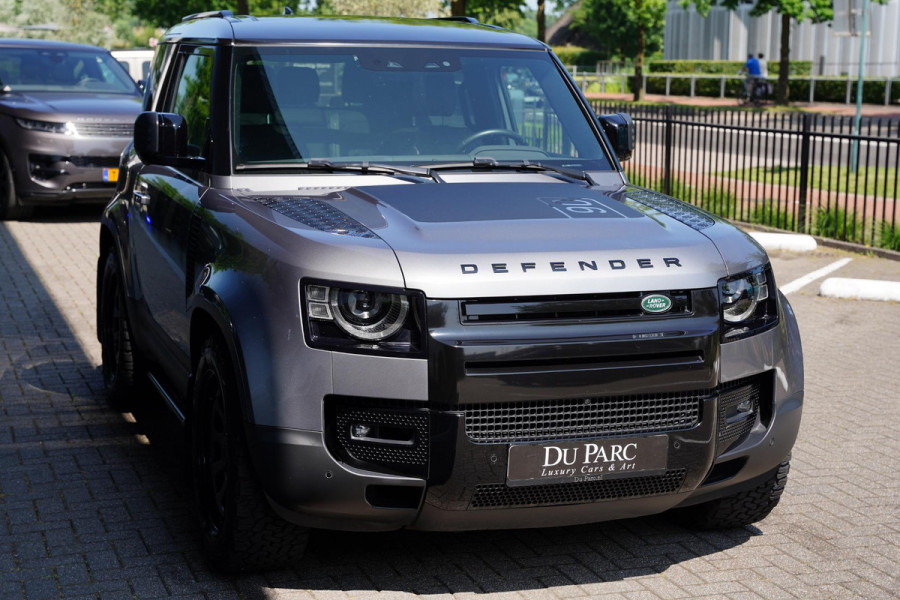 Land Rover Defender 90 P300 X-Dynamic HSE