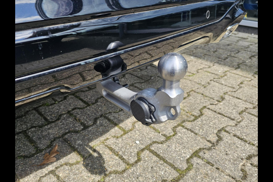 Ford Kuga 2.5 PHEV ST-Line X | Panoramadak | Winter Pack | Wegklapbare trekhaak | 19 inch lichtmetalen velgen | Technology Pack | Agate Black