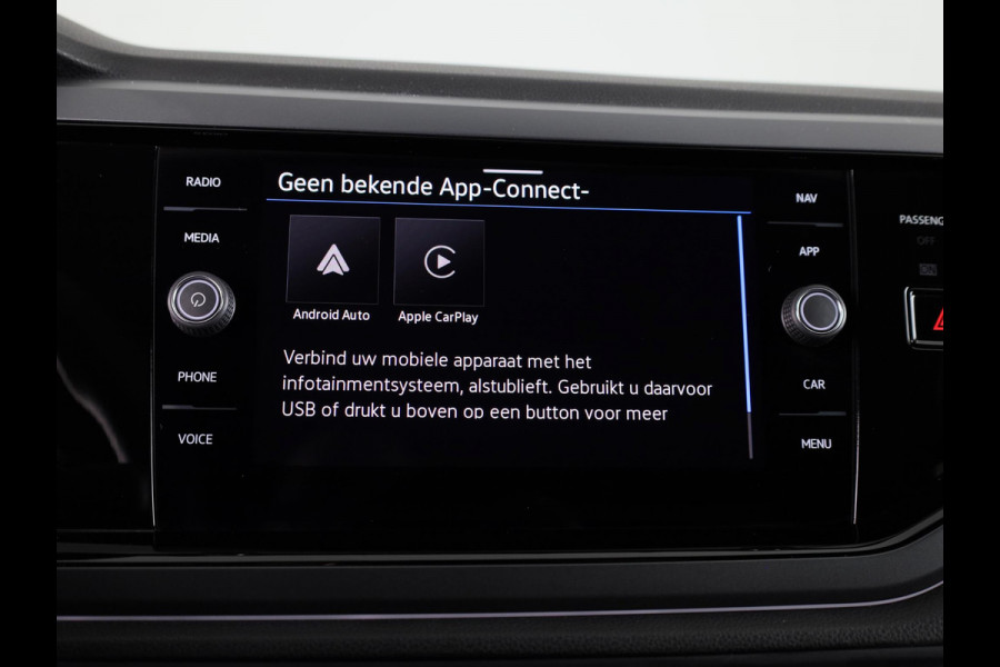 Volkswagen Polo 1.0 TSI R-Line 95 pk Automaat (DSG) | Verlengde garantie | Navigatie via App | Parkeersensoren | Adaptieve cruise control | R-Line |