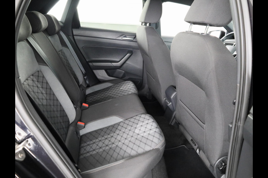 Volkswagen Polo 1.0 TSI R-Line 95 pk Automaat (DSG) | Verlengde garantie | Navigatie via App | Parkeersensoren | Adaptieve cruise control | R-Line |