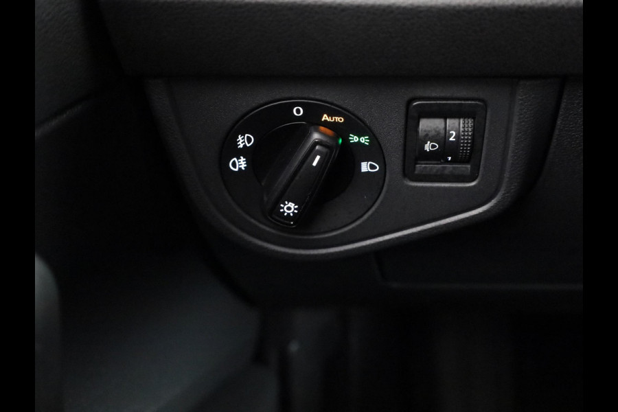 Volkswagen Polo 1.0 TSI R-Line 95 pk Automaat (DSG) | Verlengde garantie | Navigatie via App | Parkeersensoren | Adaptieve cruise control | R-Line |