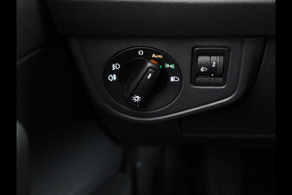 Volkswagen Polo 1.0 TSI R-Line 95 pk Automaat (DSG) | Verlengde garantie | Navigatie via App | Parkeersensoren | Adaptieve cruise control | R-Line |