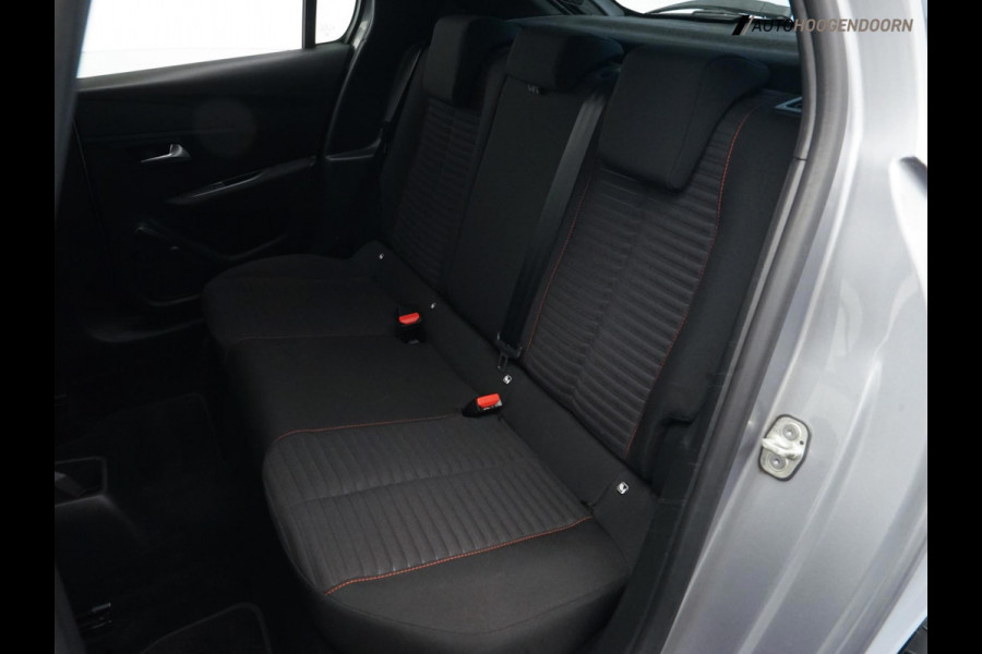 Peugeot 208 1.2 PureTech Sport (APPLE CARPLAY,NAVIGATIE,LED VERLICHTING,PARKEERSENSOR,SPORTSTOELEN,CRUISE,NIEUWE APK,TOPCONDITIE)
