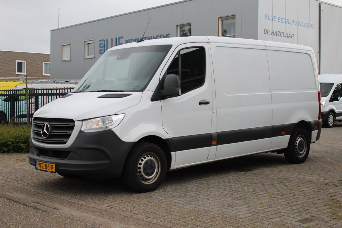 Mercedes-Benz Sprinter 314 2.2 CDI 105KW Euro6 9G-Tronic L2H1 ✓3-zits ✓ Navigatie ✓ Camera ✓ Trekhaak Mercedes-Benz Sprinter 314 2.2 CDI 105KW Euro6 9G-Tronic L2H1 ✓3-zits ✓ Navigatie ✓ Camera ✓ Trekhaak