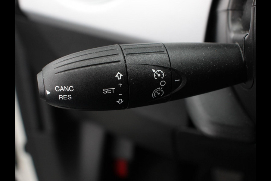 Fiat 500 1.0 Hybrid Sport Climate control Cruise control Lichtmetalen velgen Groot scherm Sportstoelen