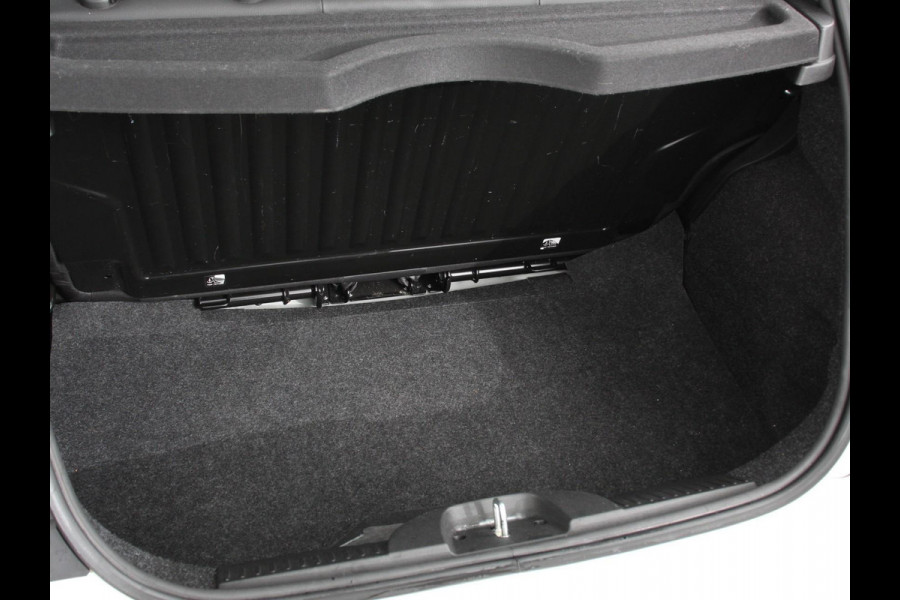 Fiat 500 1.0 Hybrid Sport Climate control Cruise control Lichtmetalen velgen Groot scherm Sportstoelen
