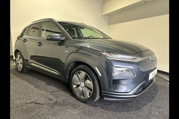 Hyundai Kona EV Premium 64 kWh | Warmtepomp | Verwarmde en geventileerde stoelen