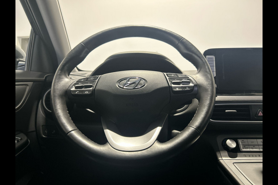 Hyundai Kona EV Premium 64 kWh | Warmtepomp | Verwarmde en geventileerde stoelen