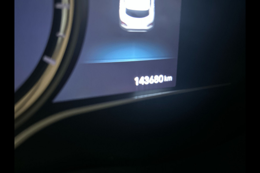 Hyundai Kona EV Premium 64 kWh | Warmtepomp | Verwarmde en geventileerde stoelen