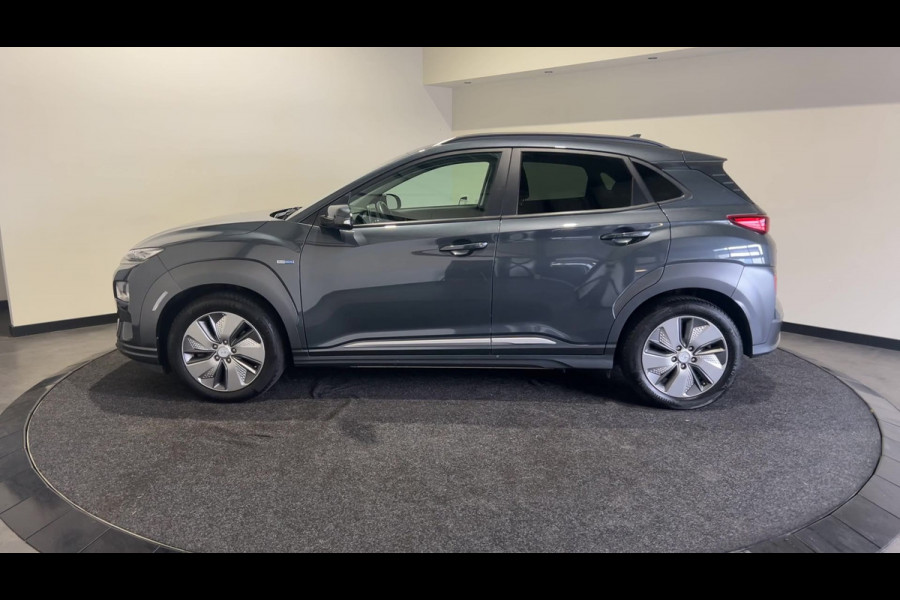 Hyundai Kona EV Premium 64 kWh | Warmtepomp | Verwarmde en geventileerde stoelen