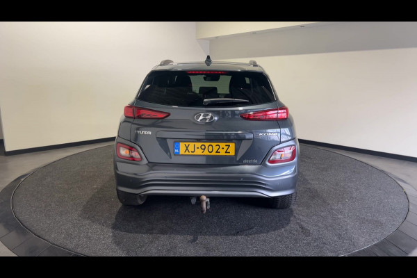 Hyundai Kona EV Premium 64 kWh | Warmtepomp | Verwarmde en geventileerde stoelen