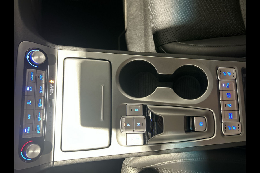 Hyundai Kona EV Premium 64 kWh | Warmtepomp | Verwarmde en geventileerde stoelen