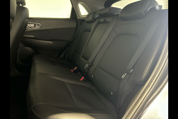 Hyundai Kona EV Premium 64 kWh | Warmtepomp | Verwarmde en geventileerde stoelen