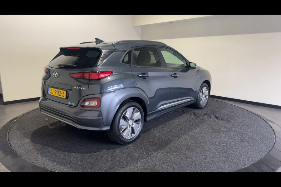 Hyundai Kona EV Premium 64 kWh | Warmtepomp | Verwarmde en geventileerde stoelen