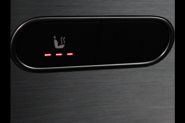 Mercedes-Benz A-Klasse 250 e AMG Line | Widescreen | Camera | Sfeerverlichting | Stoelverwarming | Full-LED | Navigatie | DAB+ | Cruise control