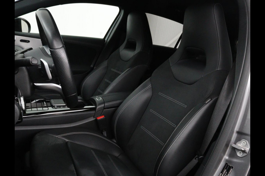 Mercedes-Benz A-Klasse 250 e AMG Line | Widescreen | Camera | Sfeerverlichting | Stoelverwarming | Full-LED | Navigatie | DAB+ | Cruise control