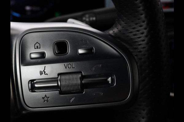 Mercedes-Benz A-Klasse 250 e AMG Line | Widescreen | Camera | Sfeerverlichting | Stoelverwarming | Full-LED | Navigatie | DAB+ | Cruise control