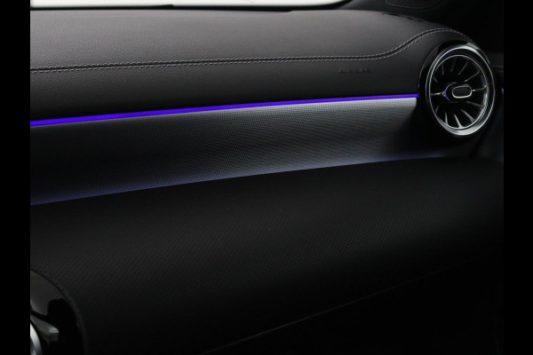 Mercedes-Benz A-Klasse 250 e AMG Line | Widescreen | Camera | Sfeerverlichting | Stoelverwarming | Full-LED | Navigatie | DAB+ | Cruise control