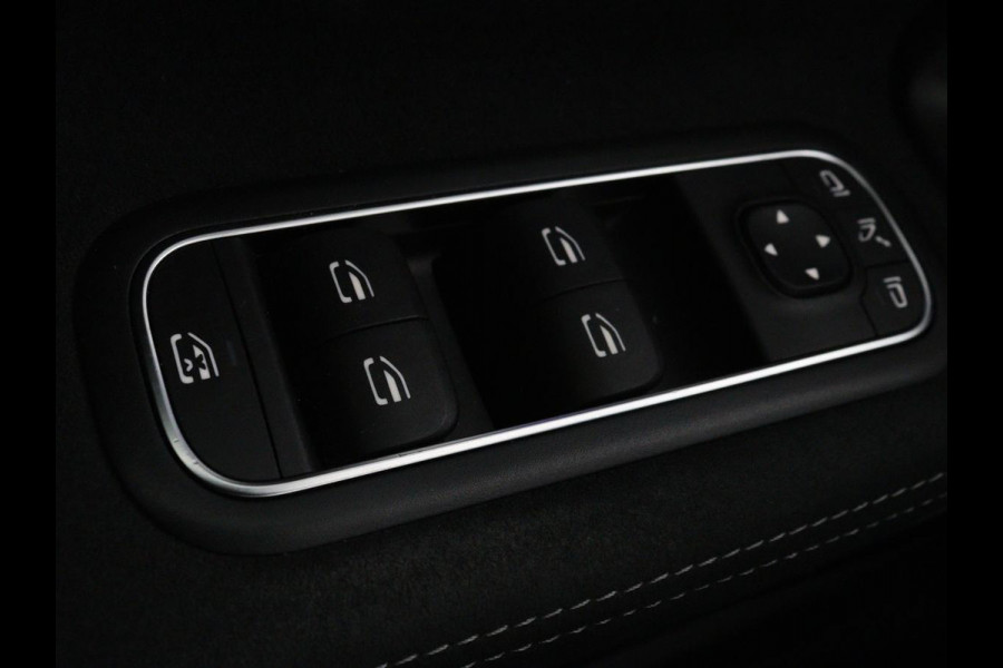 Mercedes-Benz A-Klasse 250 e AMG Line | Widescreen | Camera | Sfeerverlichting | Stoelverwarming | Full-LED | Navigatie | DAB+ | Cruise control