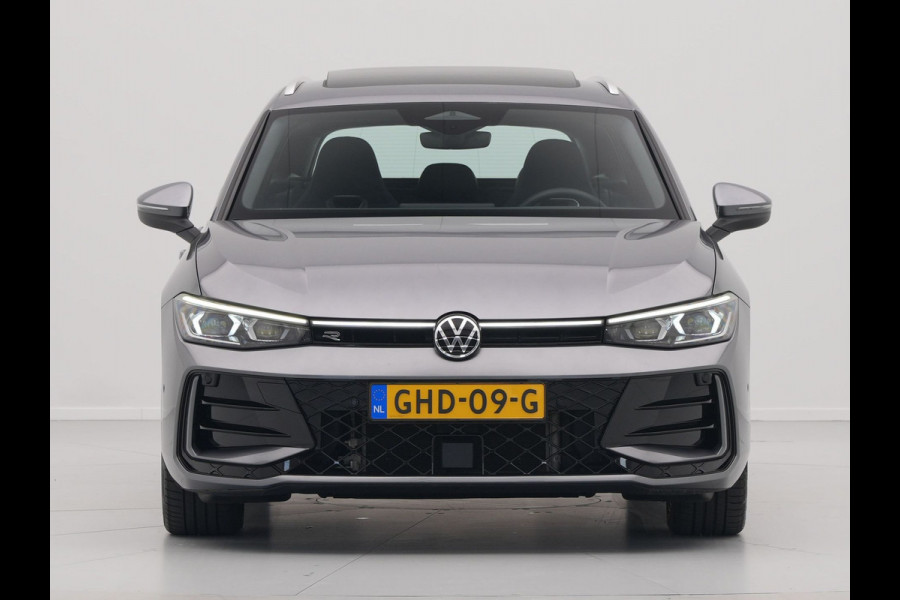 Volkswagen Passat Variant 1.5 eTSI 150pk R-Line Business Panorama Trekhaak Camera Side Assist 227