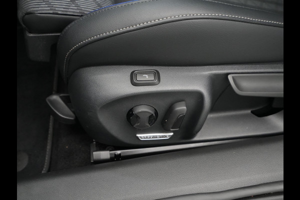 Volkswagen Passat Variant 1.5 eTSI 150pk R-Line Business Panorama Trekhaak Camera Side Assist 227