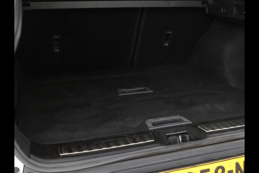 Renault Kadjar 1.2 TCe Bose | 1e eigenaar | Leder | Stoelverwarming | Camera | Cruise control | Trekhaak | Sfeerverlichting | Navigatie | LED