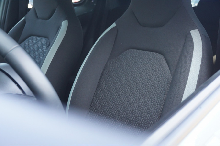 Toyota Aygo X 72PK Pulse AUTOMAAT CARPLAY | STOELVERW. | CAMERA | ADAPTIVE!