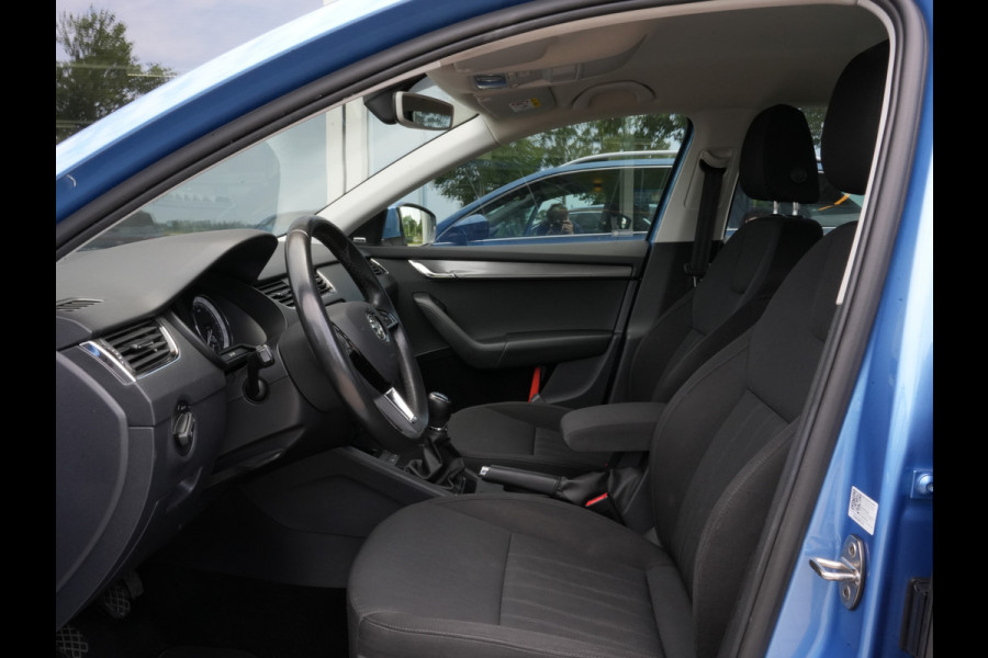 Škoda Octavia Combi 1.5 TSI Greentech Style Business | Navigatie | Climate Control | Led | Stoelverwarming