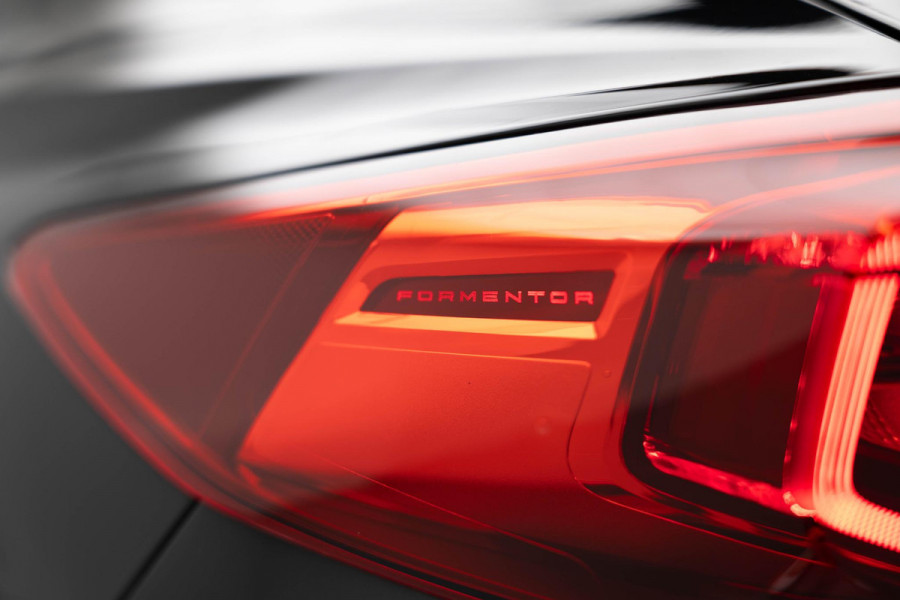 CUPRA Formentor 1.4 e-Hybrid Performance |Pano|Memory|Carplay|Trekhaak|