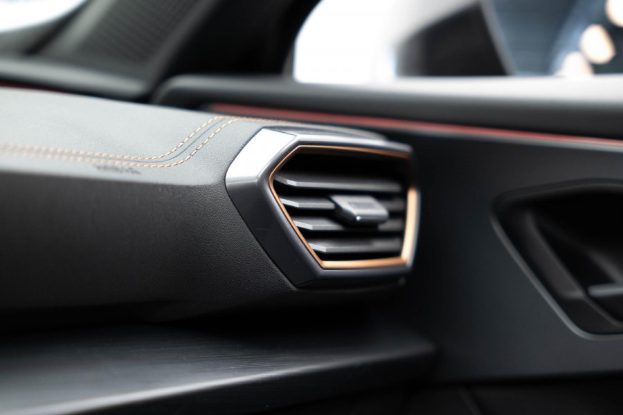 CUPRA Formentor 1.4 e-Hybrid Performance |Pano|Memory|Carplay|Trekhaak|