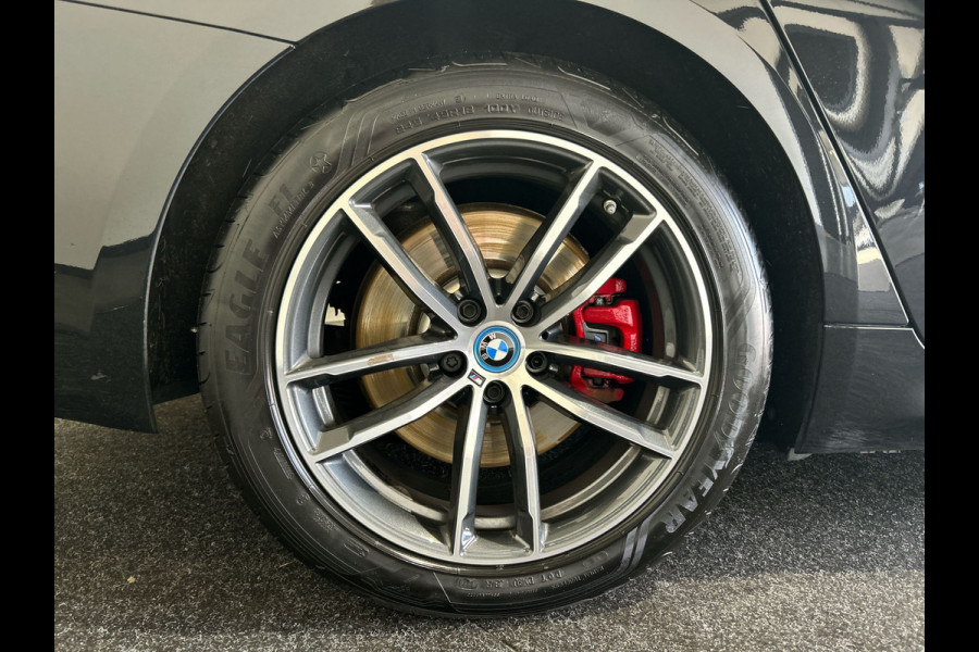 BMW 5 Serie Touring 530e Business Edition Plus | M-sport pakket | Parking pack | Connected pack professional