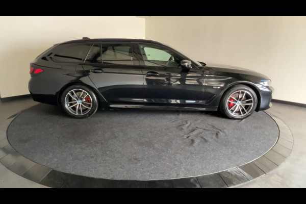 BMW 5 Serie Touring 530e Business Edition Plus | M-sport pakket | Parking pack | Connected pack professional