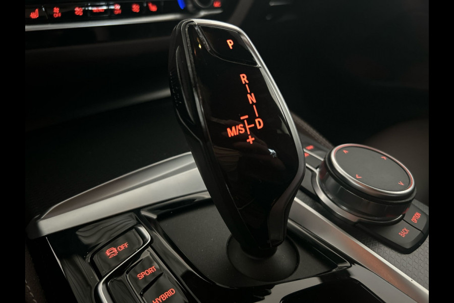 BMW 5 Serie Touring 530e Business Edition Plus | M-sport pakket | Parking pack | Connected pack professional