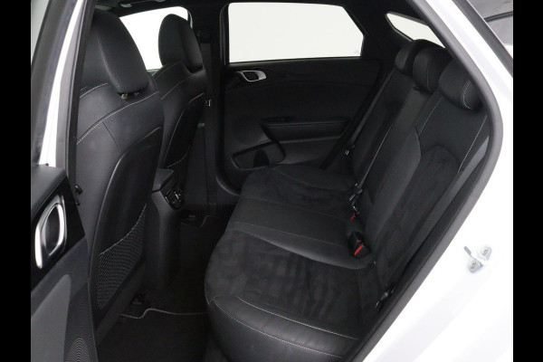 Kia ProCeed 1.4 T-GDI GT-PlusLine | Panoramadak | Stoel & stuurverwarming | Camera | Carplay | Keyless | Memory | JBL