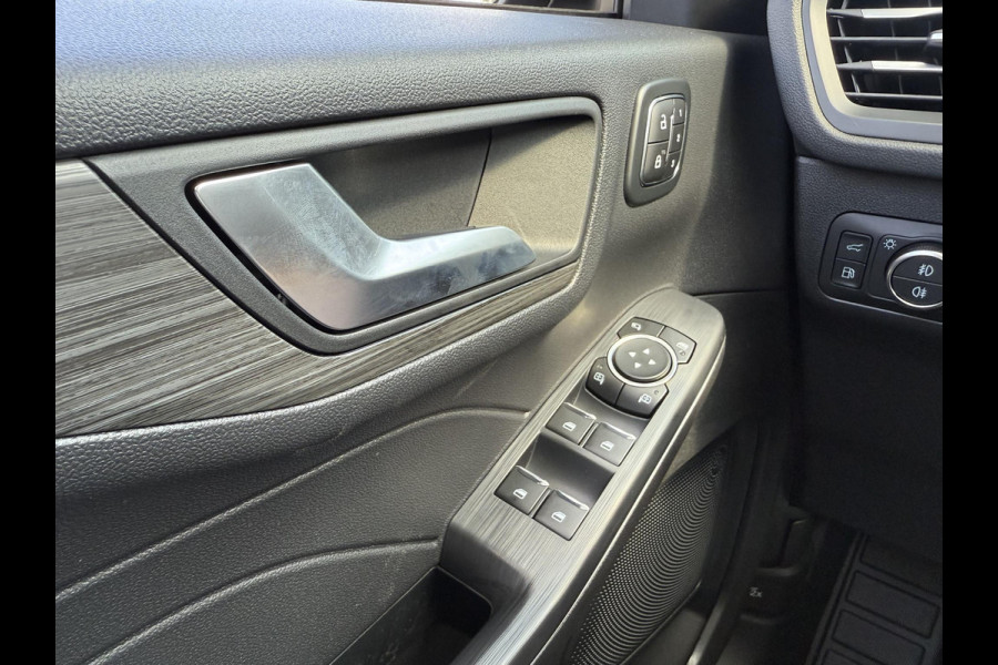 Ford Kuga 2.5 PHEV Active X Zuid | Panoramadak + Technology Pack + Winter Pack + Wegklapbare trekhaak + 19 inch lichtmetalen velgen +  Reservewiel | Magnetic | Prijs incl. 4.000 Ford voordeel