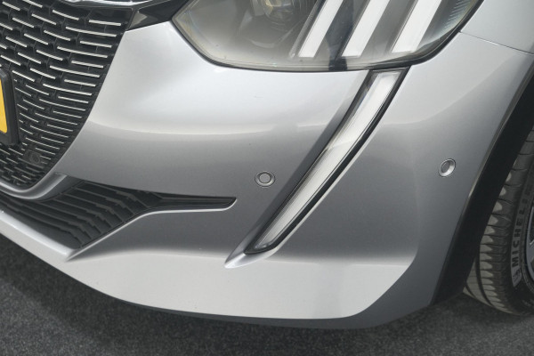 Peugeot 208 PureTech 131 EAT8 GT | Camera | Dodehoekdetectie | Navigatie | Carplay