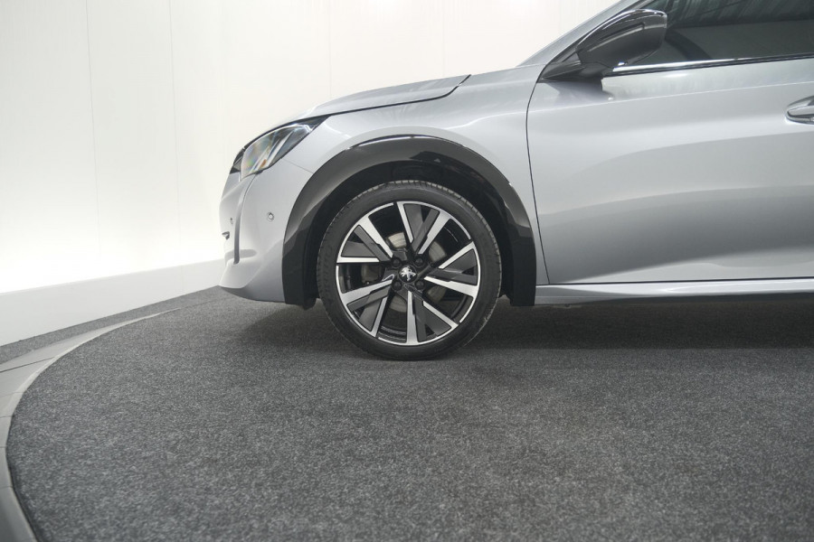 Peugeot 208 PureTech 131 EAT8 GT | Camera | Dodehoekdetectie | Navigatie | Carplay