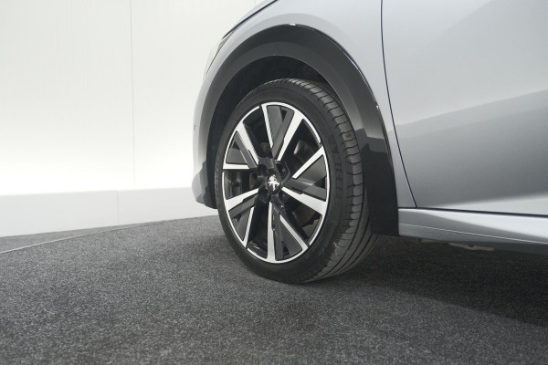 Peugeot 208 PureTech 131 EAT8 GT | Camera | Dodehoekdetectie | Navigatie | Carplay