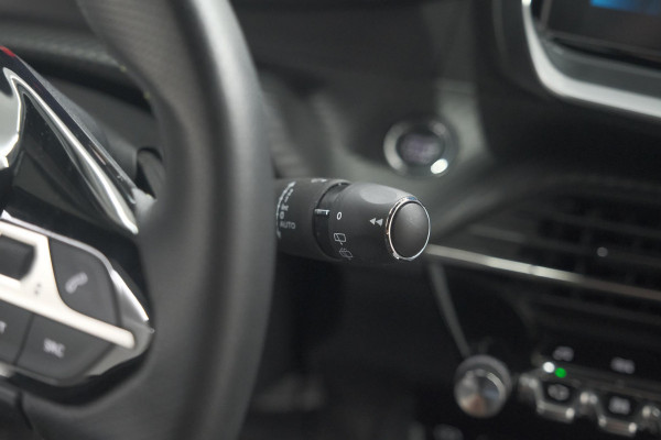 Peugeot 208 PureTech 131 EAT8 GT | Camera | Dodehoekdetectie | Navigatie | Carplay