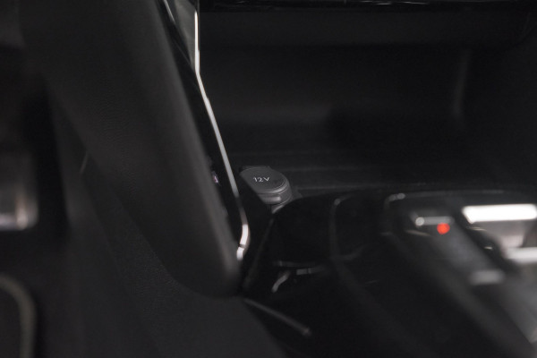 Peugeot 208 PureTech 131 EAT8 GT | Camera | Dodehoekdetectie | Navigatie | Carplay