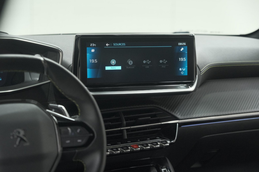 Peugeot 208 PureTech 131 EAT8 GT | Camera | Dodehoekdetectie | Navigatie | Carplay
