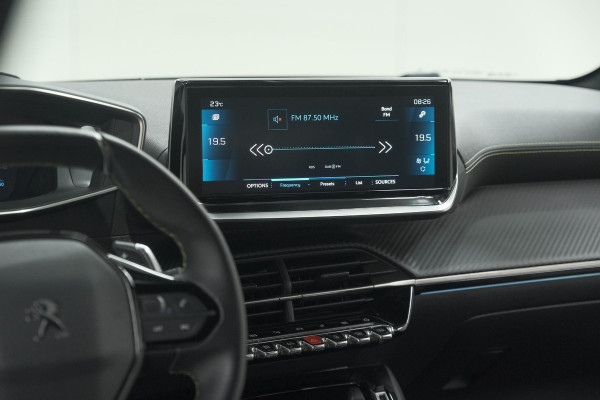 Peugeot 208 PureTech 131 EAT8 GT | Camera | Dodehoekdetectie | Navigatie | Carplay