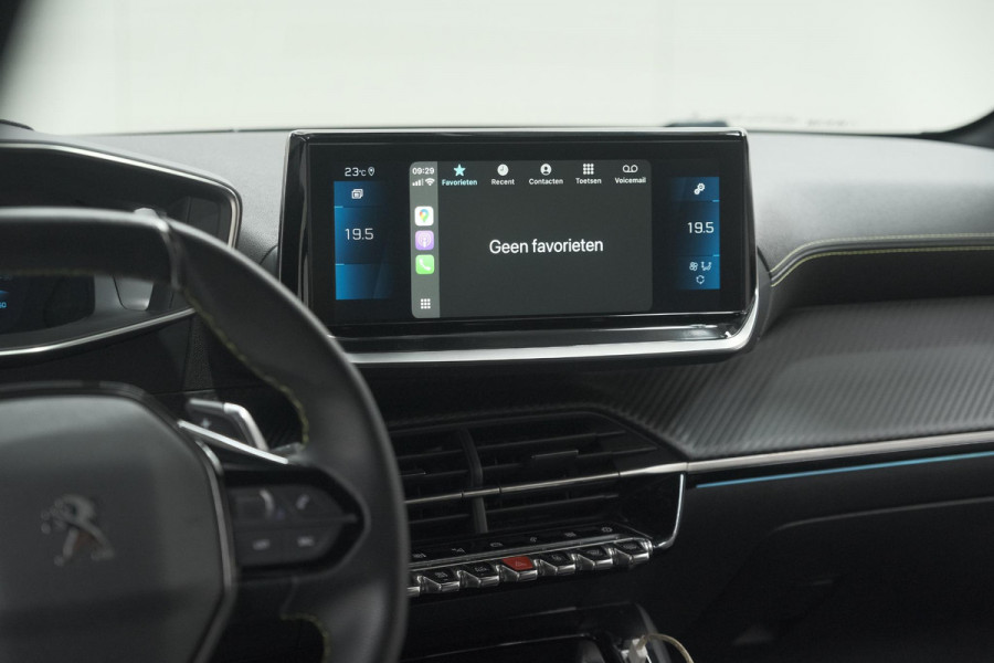 Peugeot 208 PureTech 131 EAT8 GT | Camera | Dodehoekdetectie | Navigatie | Carplay