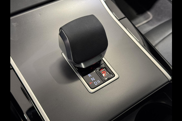 Land Rover Range Rover Evoque P300e AWD R-Dynamic SE