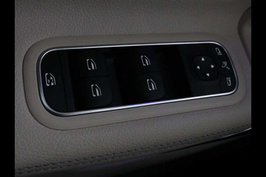 Mercedes-Benz CLA-Klasse Shooting Brake 180 Luxury Line | Camera | Leder | Sfeerverlichting | Stoelverwarming | Adaptive cruise | Navigatie | LED