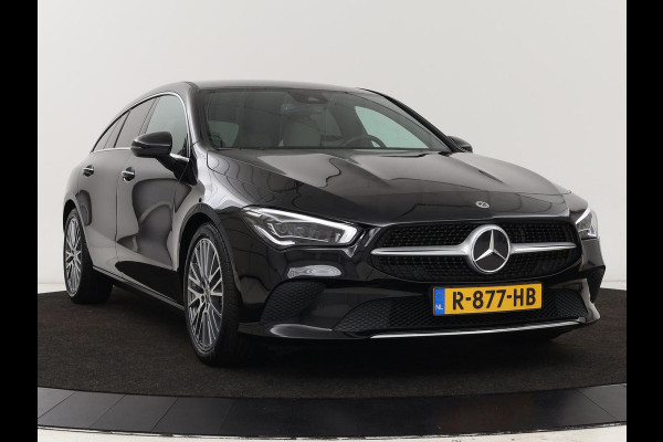 Mercedes-Benz CLA-Klasse Shooting Brake 180 Luxury Line | Camera | Leder | Sfeerverlichting | Stoelverwarming | Adaptive cruise | Navigatie | LED