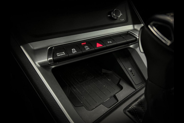 Audi Q3 35 TFSI S-Line Automaat | Lane | Led | Virtual