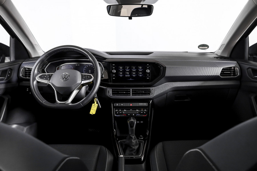 Volkswagen T-Cross 1.0 TSI Style 110 PK - Automaat | Dig. Cockpit | Adapt. Cruise | Stoelverw. | PDC |  App. Connect | ECC | LM 18" | Trekhaak |