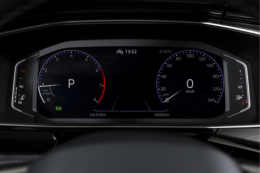 Volkswagen T-Cross 1.0 TSI Style 110 PK - Automaat | Dig. Cockpit | Adapt. Cruise | Stoelverw. | PDC |  App. Connect | ECC | LM 18" | Trekhaak |