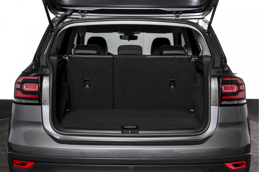 Volkswagen T-Cross 1.0 TSI Style 110 PK - Automaat | Dig. Cockpit | Adapt. Cruise | Stoelverw. | PDC |  App. Connect | ECC | LM 18" | Trekhaak |